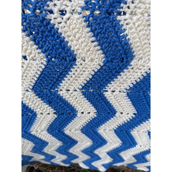 Vintage 70's Blue and White Stripe Chevron Acrylic yarn Crochet Afghan - Picture 8 of 10